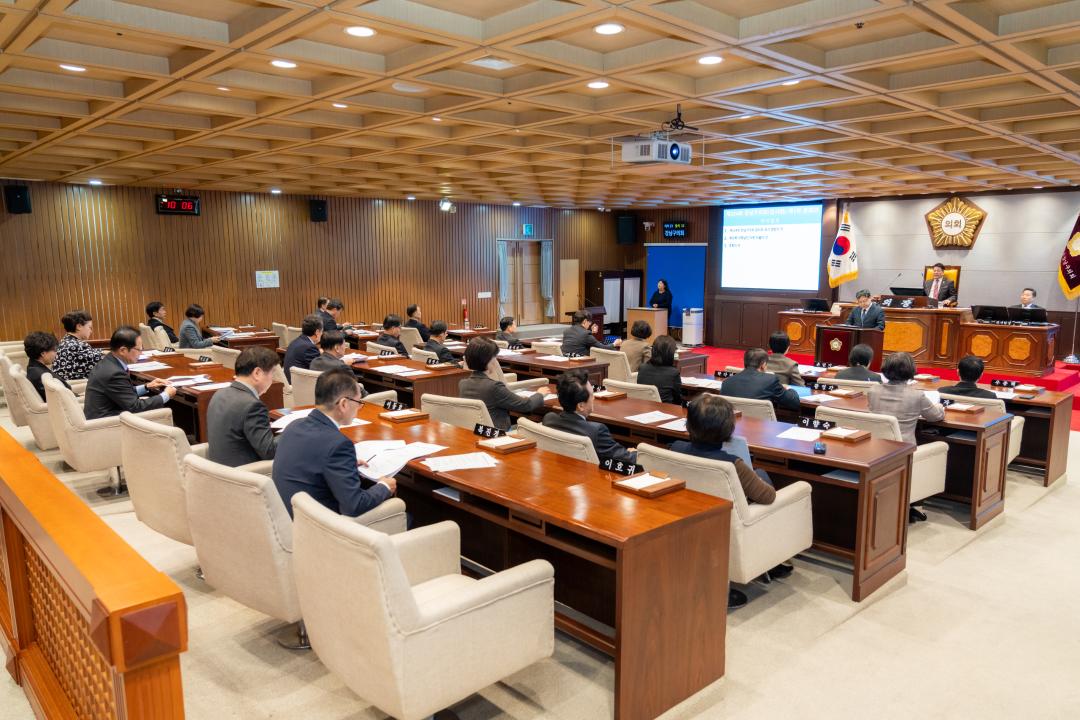 '제324회 임시회 제1차 본회의' 게시글의 사진(5) '제324회 임시회 제1차 본회의 (5).jpg'