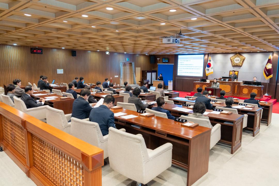 '제331회 정례회 제3차 본회의' 게시글의 사진(1) '제331회 정례회 제3차 본회의 (1).jpg'