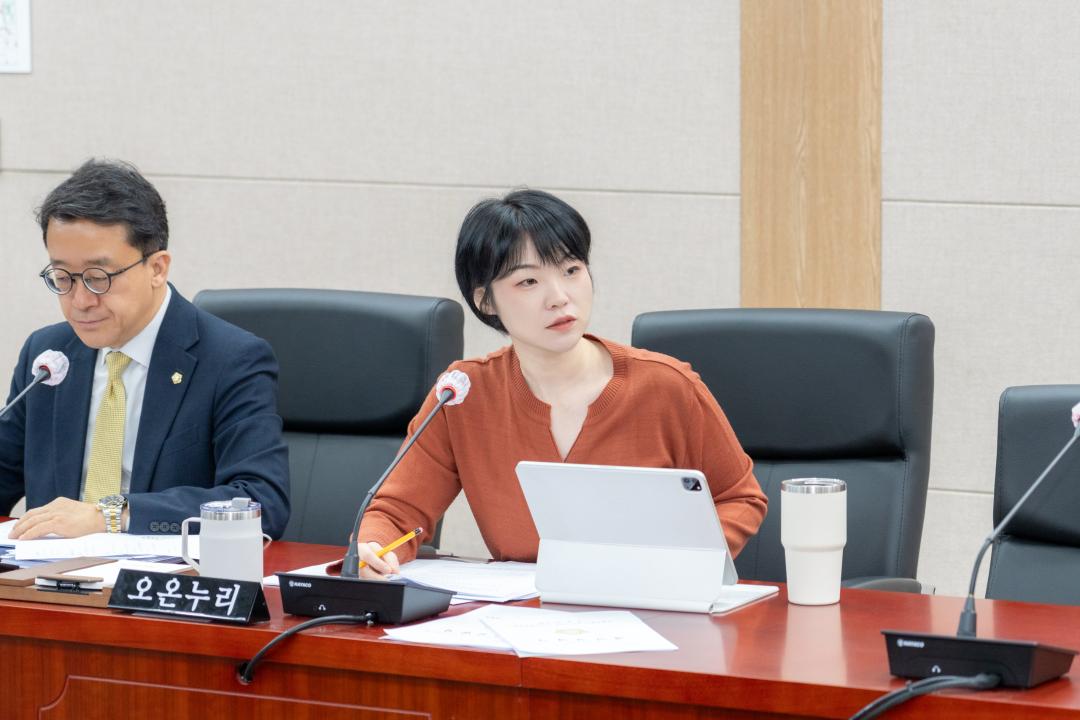 제326회 임시회 복지문화위원회 (18).jpg