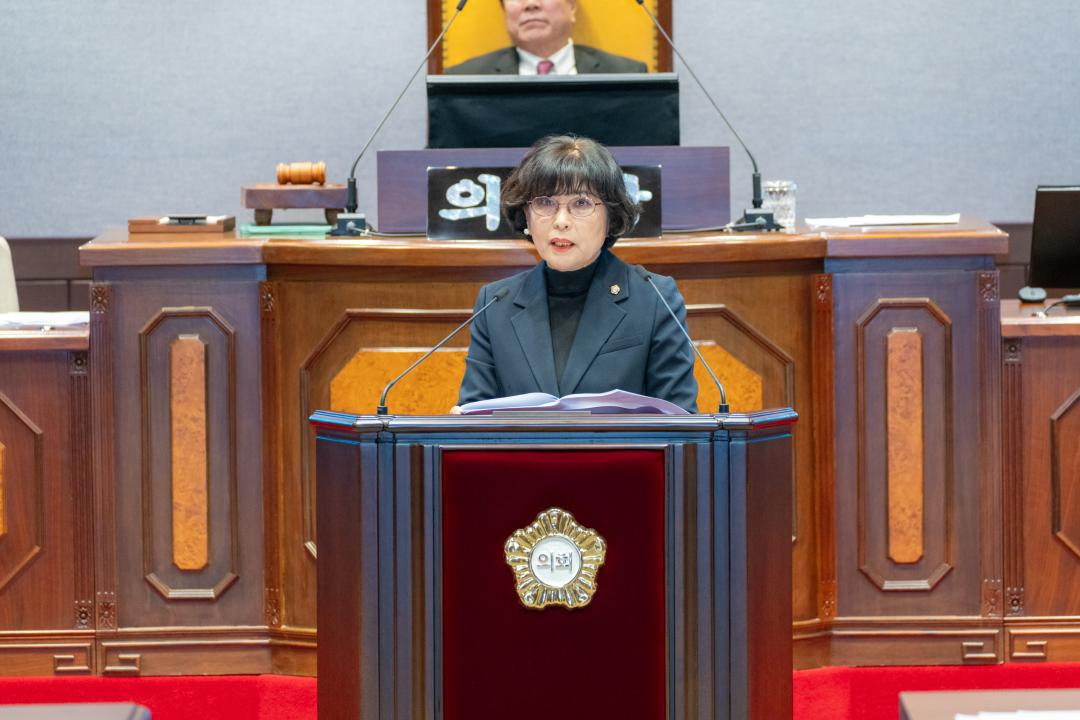 제323회 정례회 제1차 본회의 (4).jpg