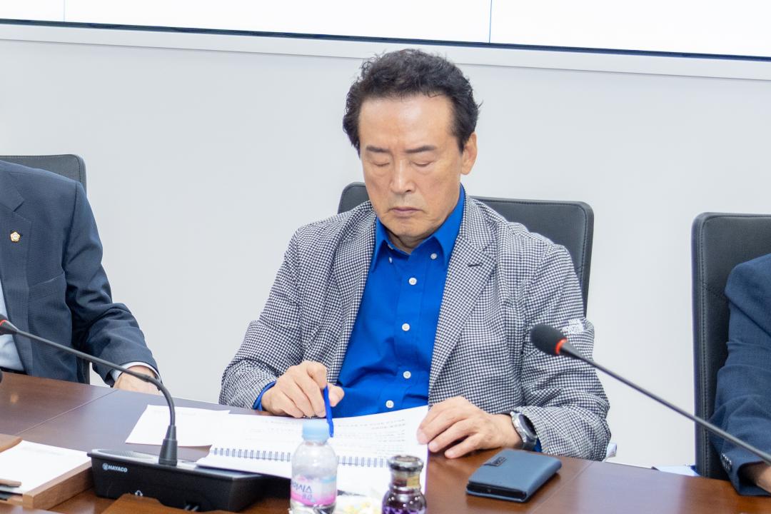 의원연구단체 연구용역 중간보고회(강남구 효율적인 재정 관리방안 정책연구 TF) (15).jpg