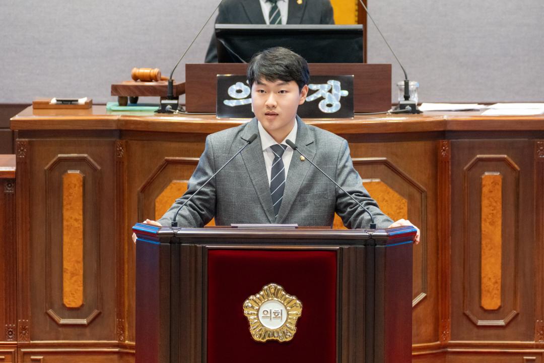 제324회 임시회 제2차 본회의 (23).jpg