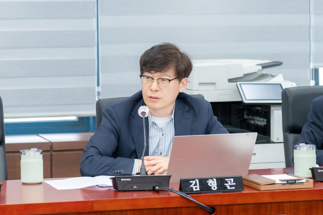 제326회 임시회 복지문화위원회 (17).jpg