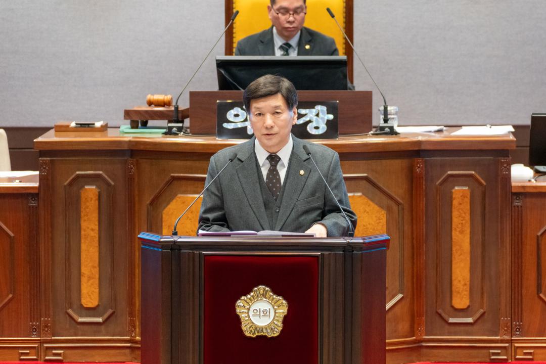 제324회 임시회 제2차 본회의 (19).jpg