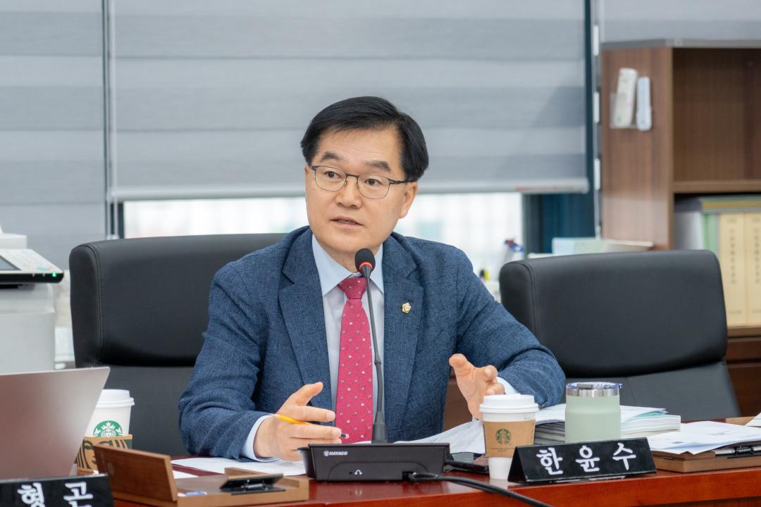 제328회 정례회 복지문화위원회 (12).jpg