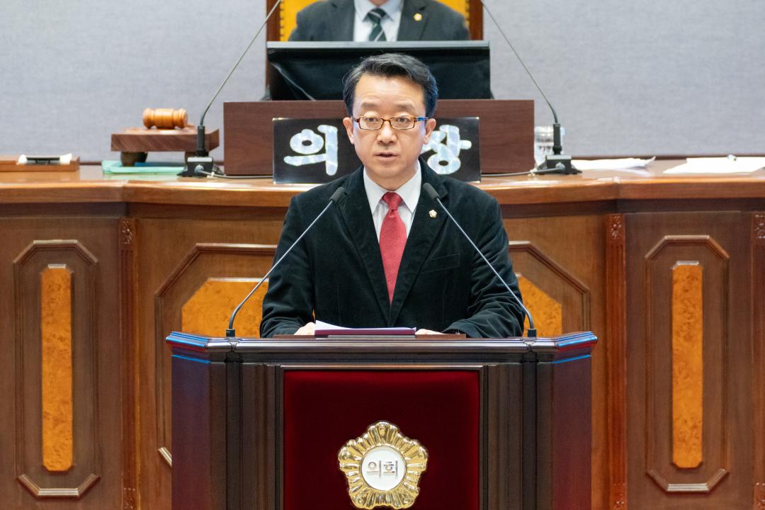 제324회 임시회 제2차 본회의 (9).jpg