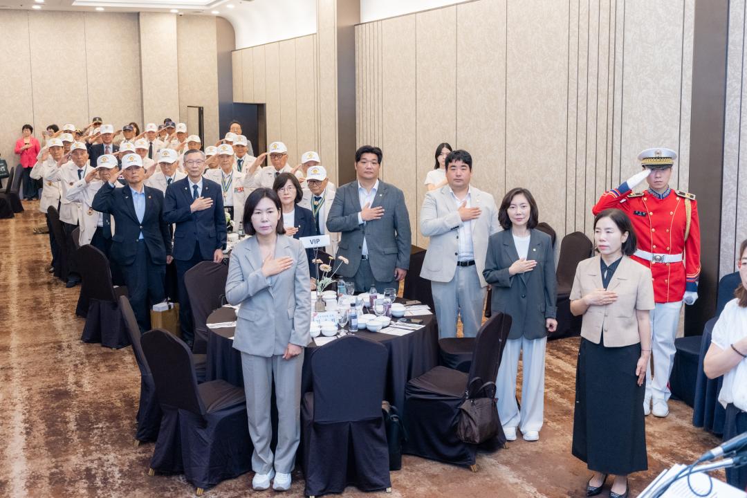 '제76주년 6.25전쟁 호국영웅 보훈가족 감사 위로연' 게시글의 사진(2) '제76주년 6.25전쟁 호국영웅 보훈가족 감사 위로연 (2).jpg'