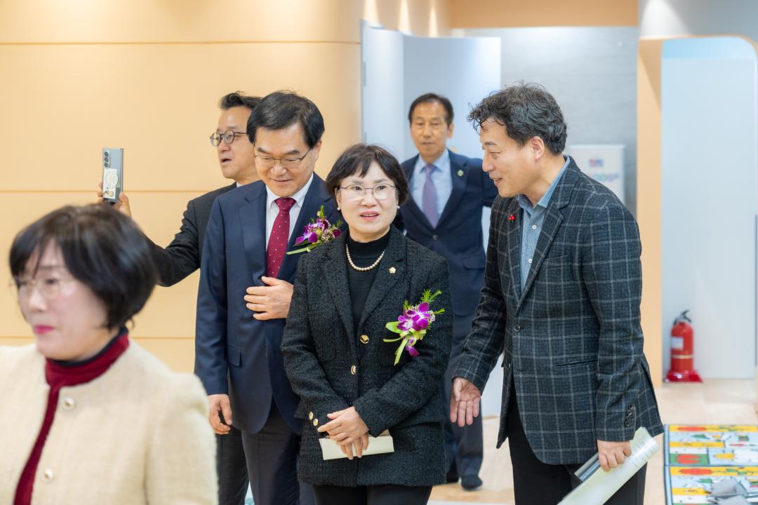 '서울형 키즈카페 대치1동점 개소식' 게시글의 사진(28) '서울형 키즈카페 대치1동점 개소식 (28).jpg'