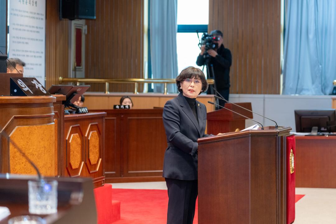 제323회 정례회 제1차 본회의 (6).jpg