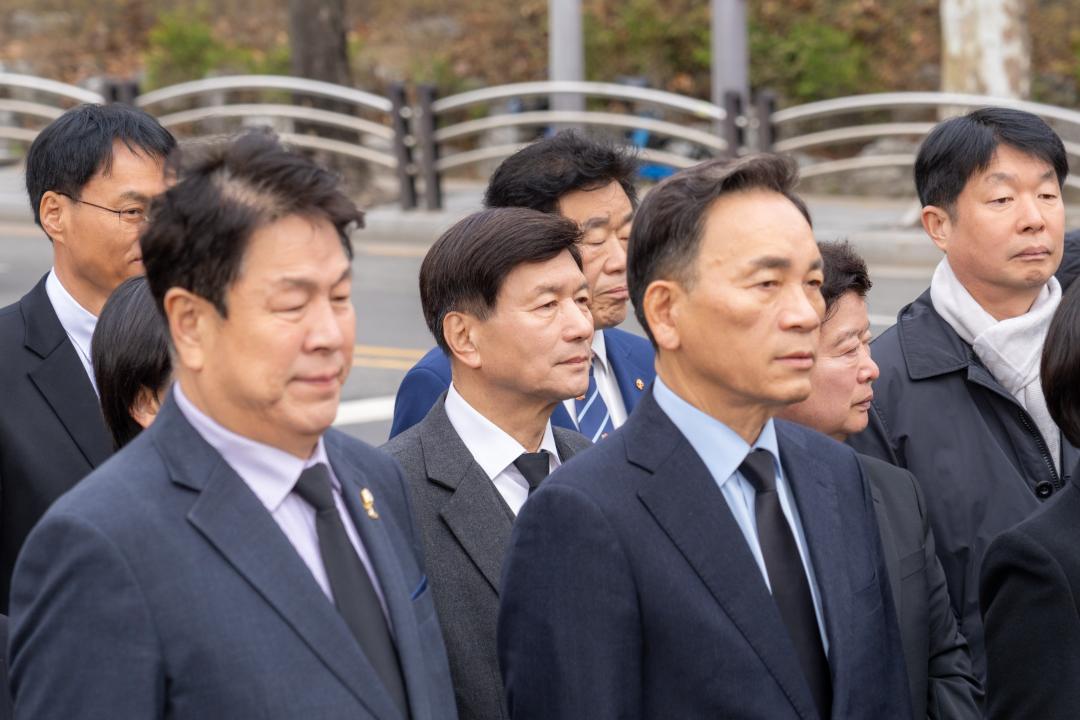 '제10회 서해수호의날 기념식 및 제15주기 故한주호 준위 추모식' 게시글의 사진(12) '제10회 서해수호의날 기념식 및 제15주기 故한주호 준위 추모식 (12).jpg'
