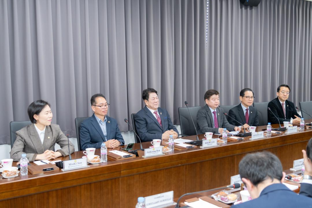 '우즈베키스탄 주한대사 내방' 게시글의 사진(11) '우즈베키스탄 주한대사 내방 (11).jpg' '우즈베키스탄 주한대사 내방' 게시글의 사진(11) '우즈베키스탄 주한대사 내방 (11).jpg'