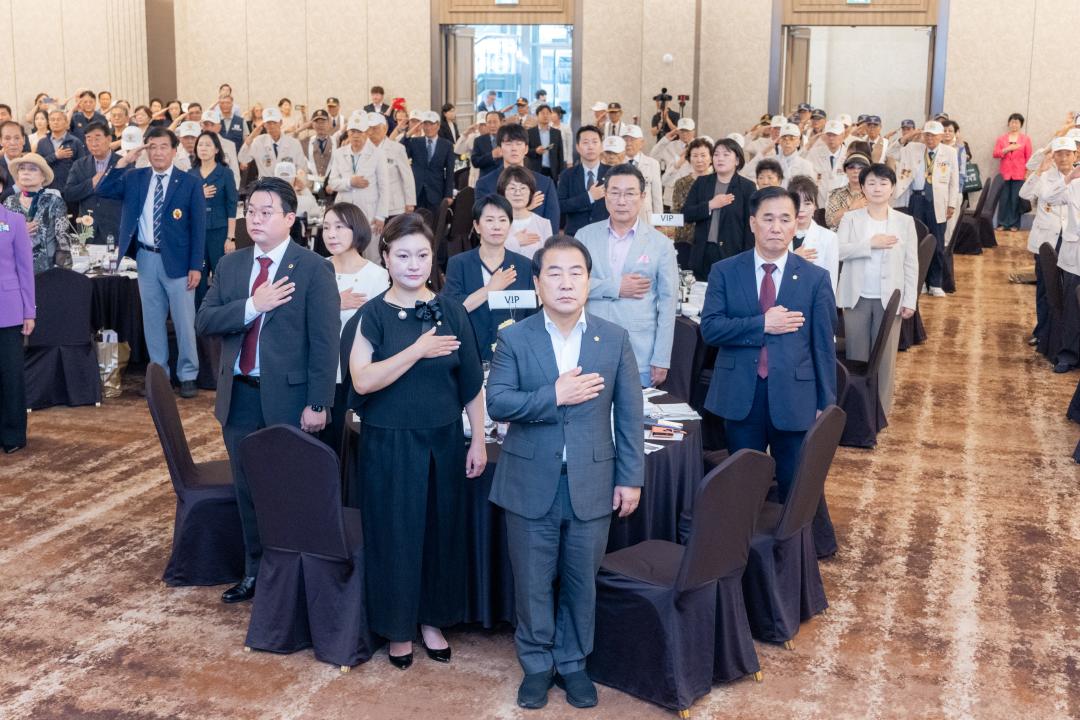 '제76주년 6.25전쟁 호국영웅 보훈가족 감사 위로연' 게시글의 사진(3) '제76주년 6.25전쟁 호국영웅 보훈가족 감사 위로연 (3).jpg'