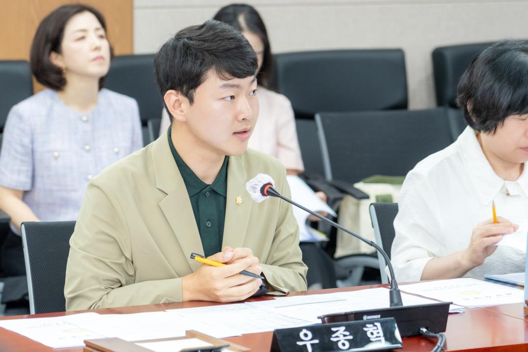 제328회 정례회 복지문화위원회 (4).jpg