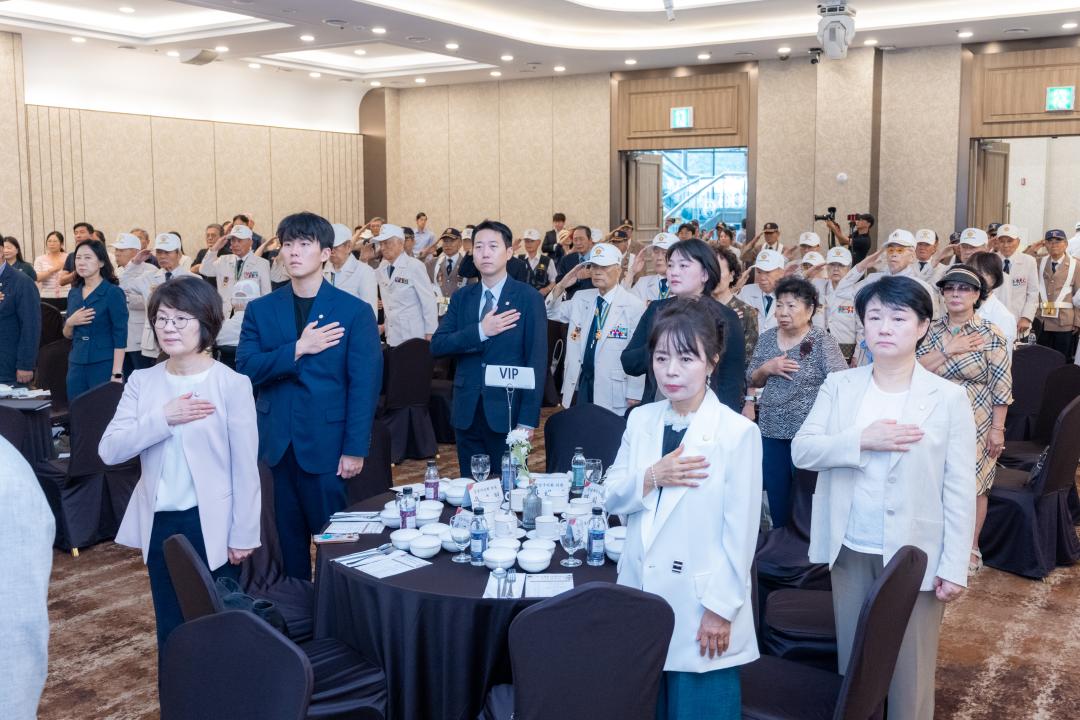 '제76주년 6.25전쟁 호국영웅 보훈가족 감사 위로연' 게시글의 사진(4) '제76주년 6.25전쟁 호국영웅 보훈가족 감사 위로연 (4).jpg'
