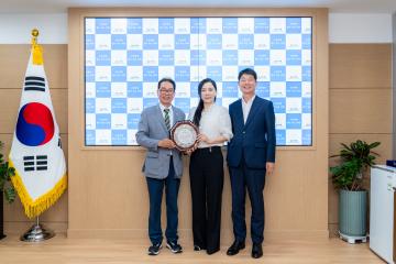 강남구의회 의원 추천 감사패 수여식