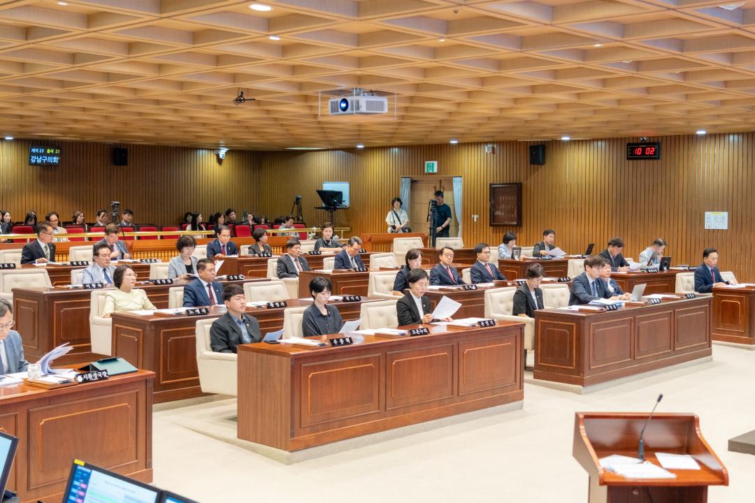 제328회 제1차 정례회 
제3차 본회의 전경